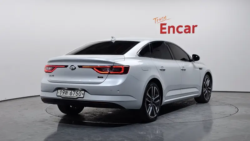 Renault Samsung SM6