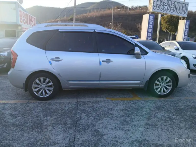 Kia Carens