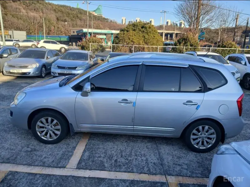 Kia Carens