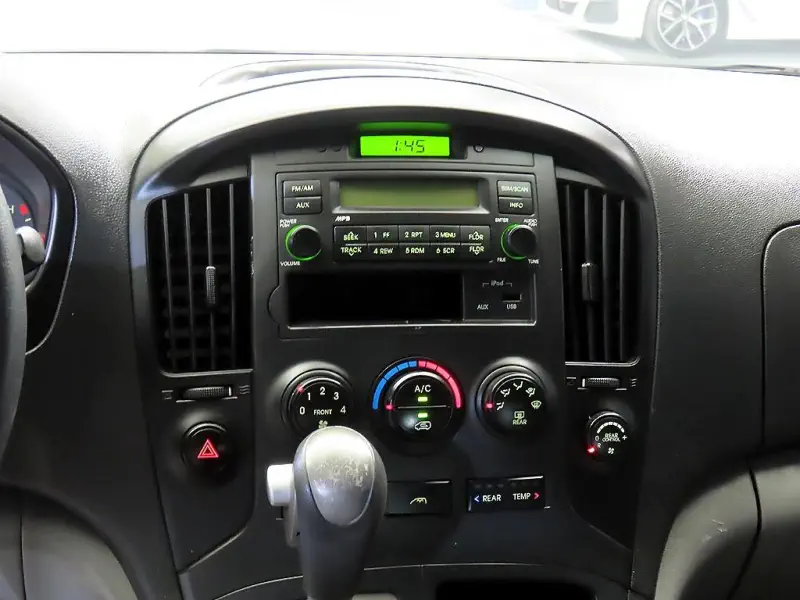 Hyundai Grand Starex