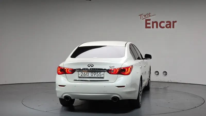 Infiniti Q50