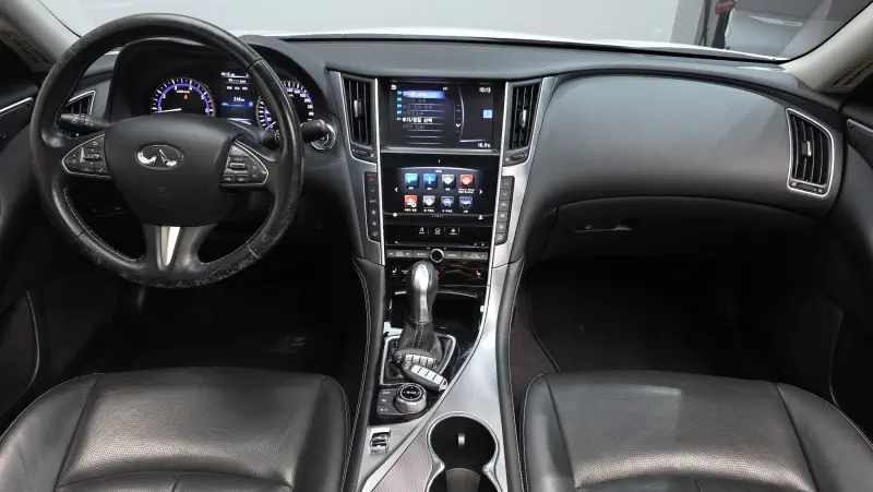 Infiniti Q50