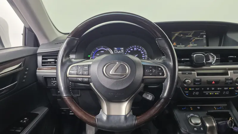 Lexus ES300h