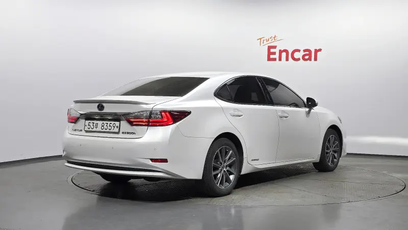Lexus ES300h