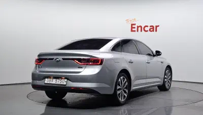 Renault SM6
