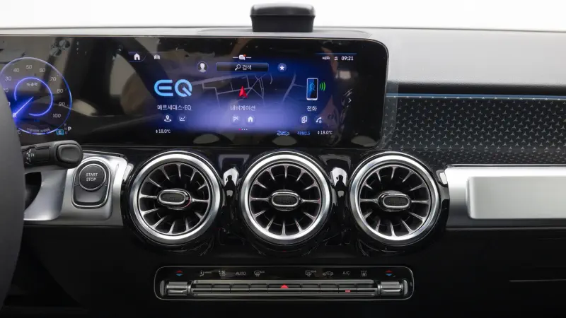 Mercedes-Benz EQB