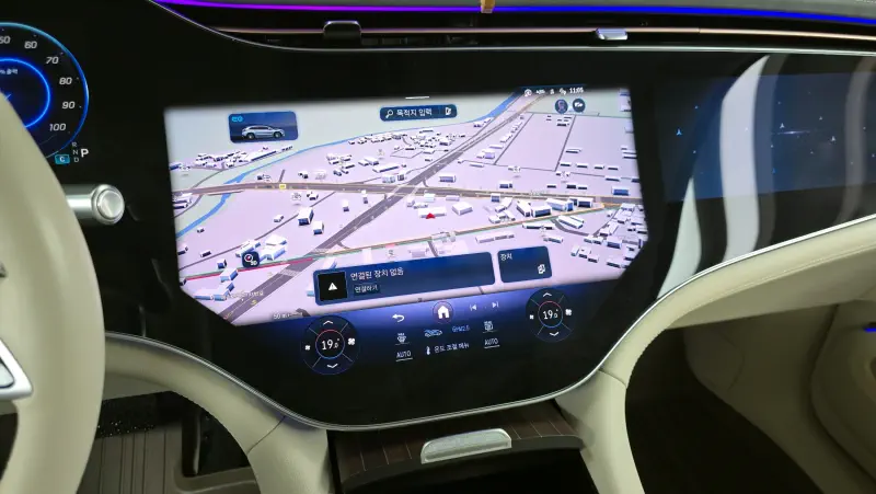 Mercedes-Benz EQS SUV