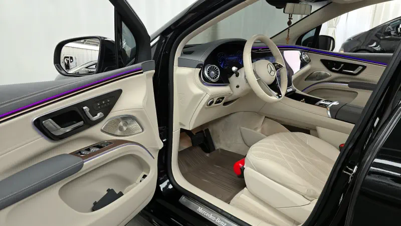 Mercedes-Benz EQS SUV