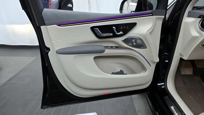 Mercedes-Benz EQS SUV