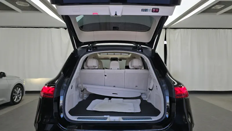 Mercedes-Benz EQS SUV