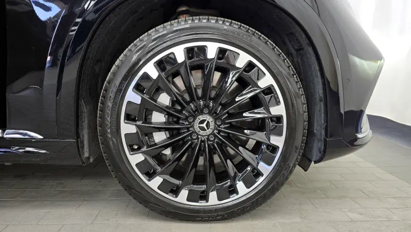 Mercedes-Benz EQS SUV