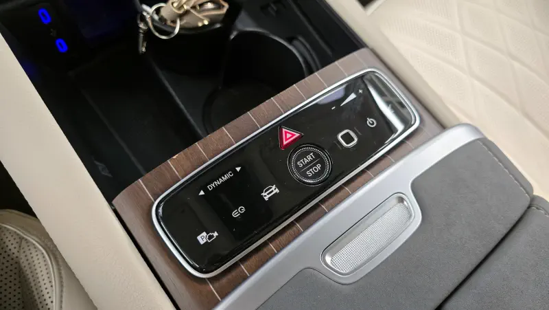 Mercedes-Benz EQS SUV