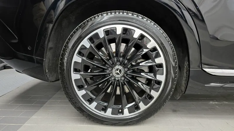 Mercedes-Benz EQS SUV