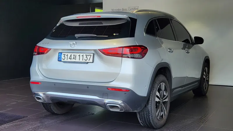 Mercedes-Benz GLA-Class