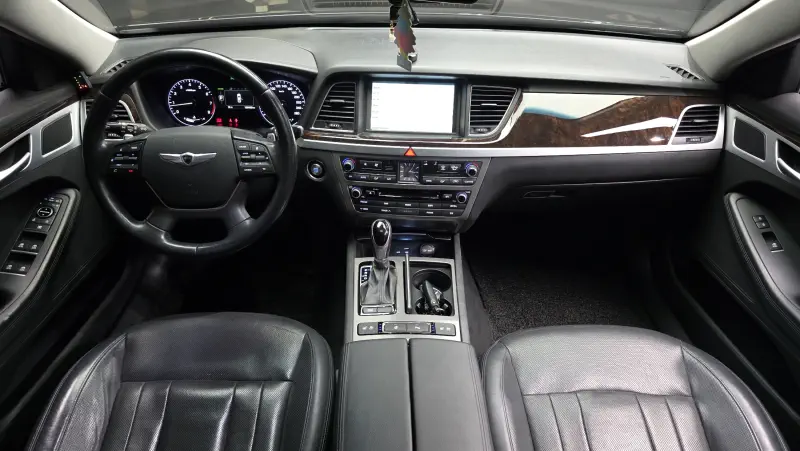 Hyundai Genesis