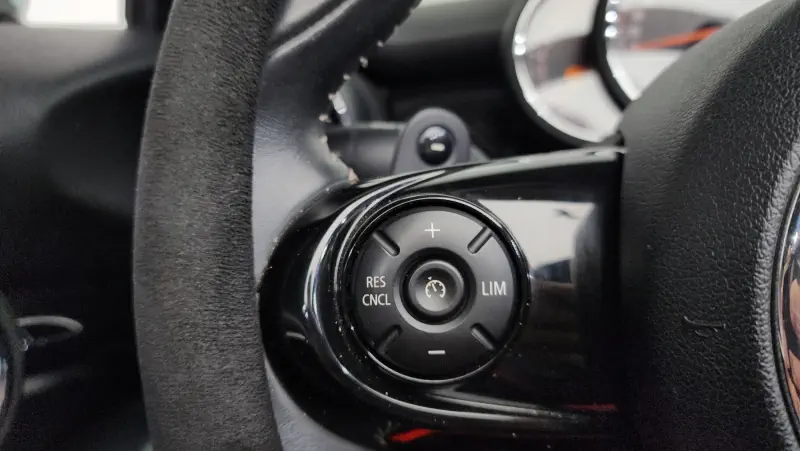 MINI Cooper Convertible