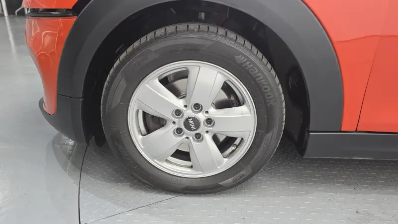 Mini Hatch