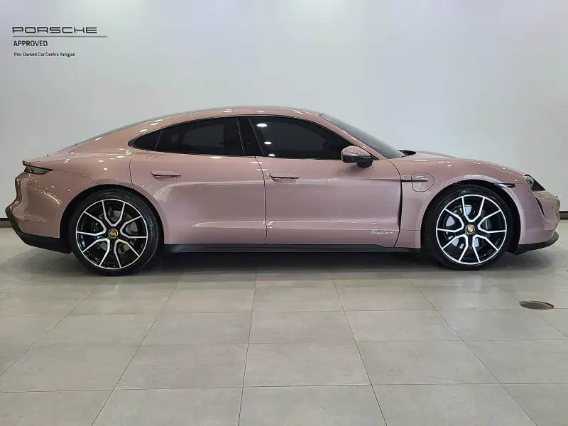 Porsche Taycan