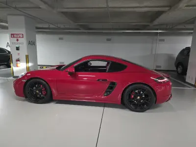 Porsche CAYMAN