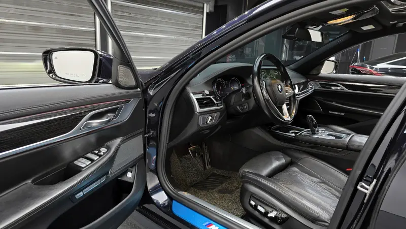 BMW 7-Series