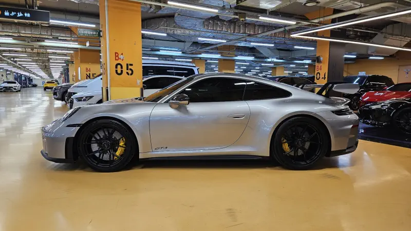 Porsche 911