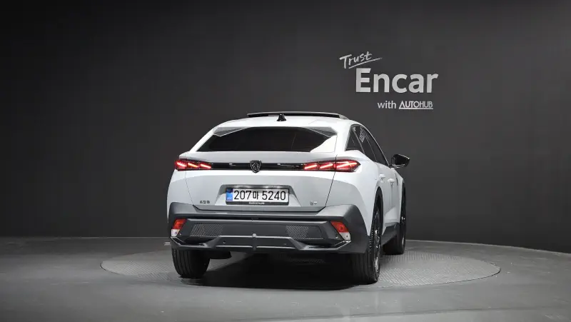 Peugeot 408