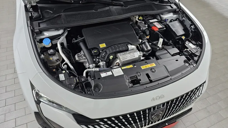 Peugeot 408