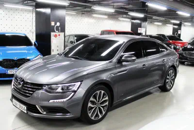 Renault SM6