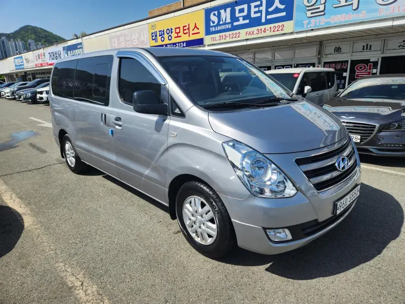 Hyundai Grand Starex