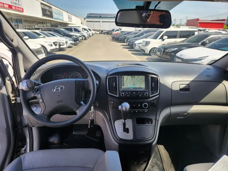 Hyundai Grand Starex