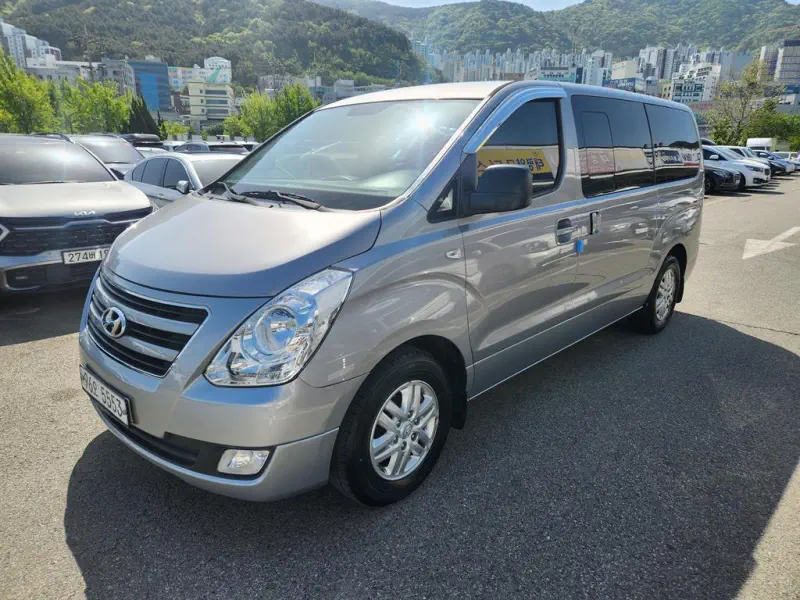 Hyundai Grand Starex