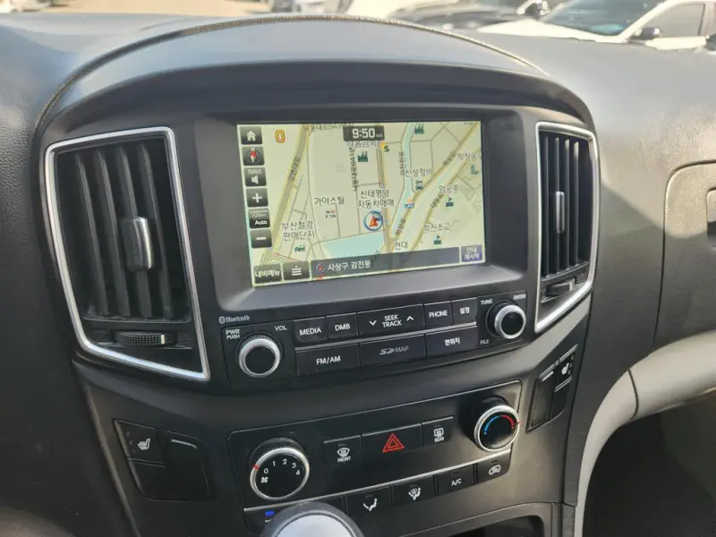 Hyundai Grand Starex