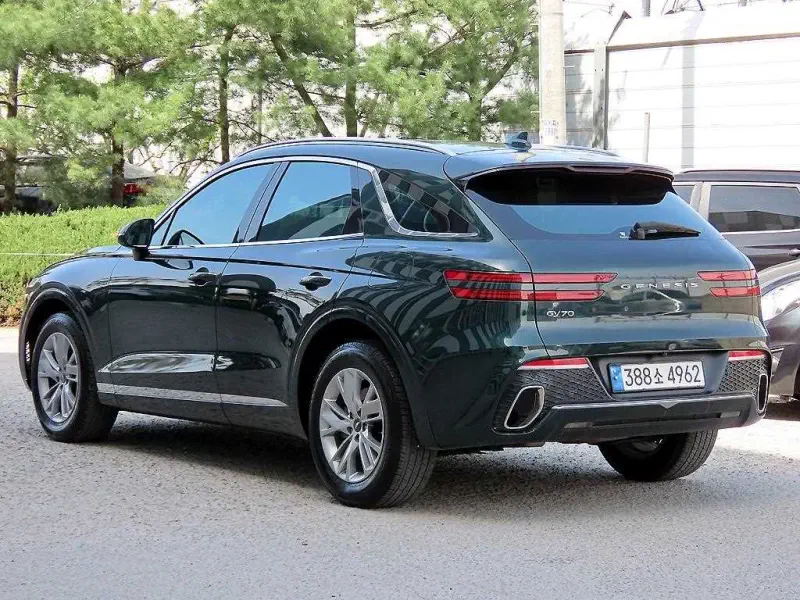 Genesis GV70