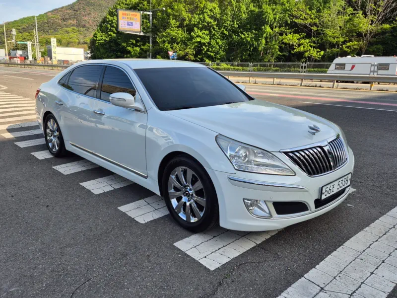 Hyundai Equus