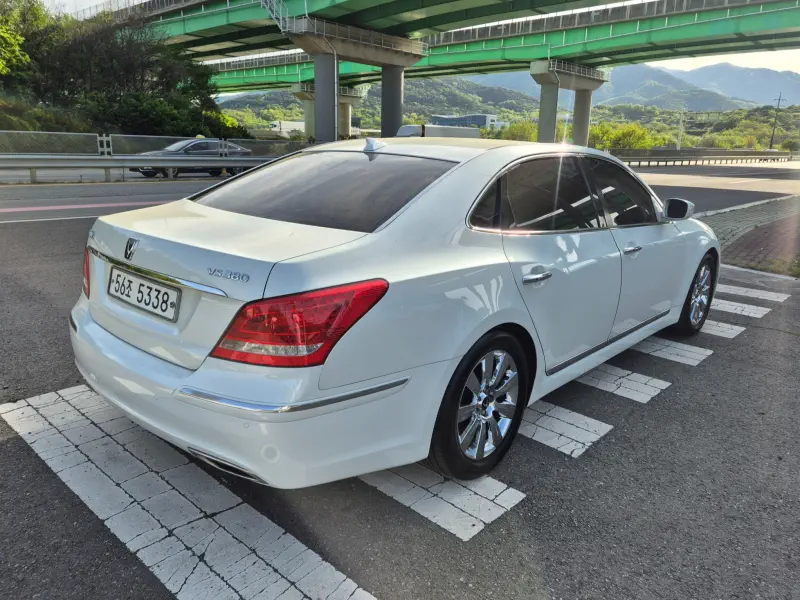 Hyundai Equus
