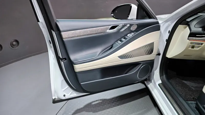 Genesis Electrified G80