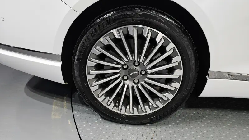 Genesis Electrified G80