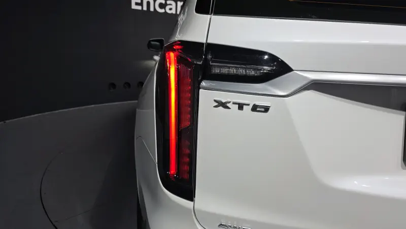 Cadillac XT6
