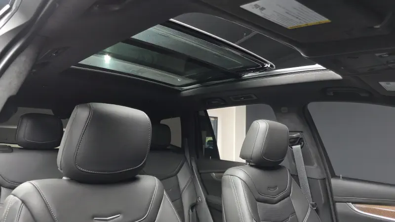 Cadillac XT6