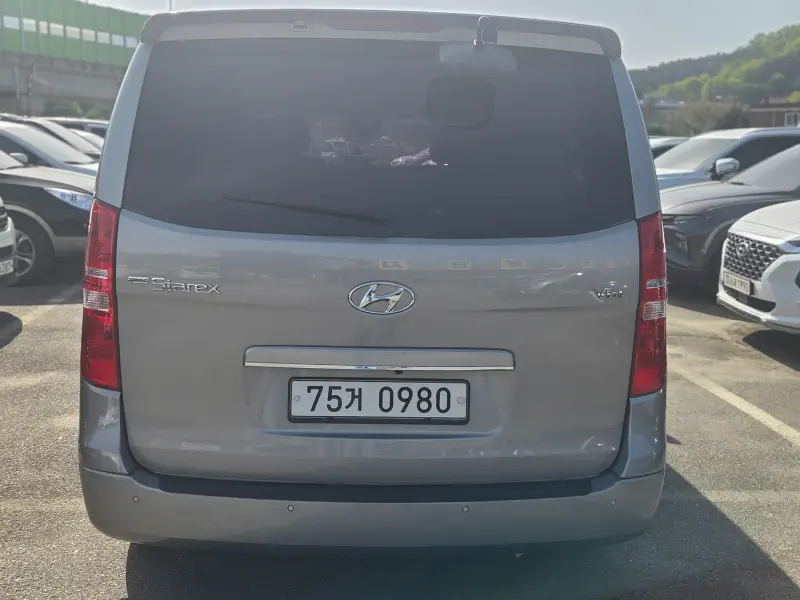 Hyundai Grand Starex