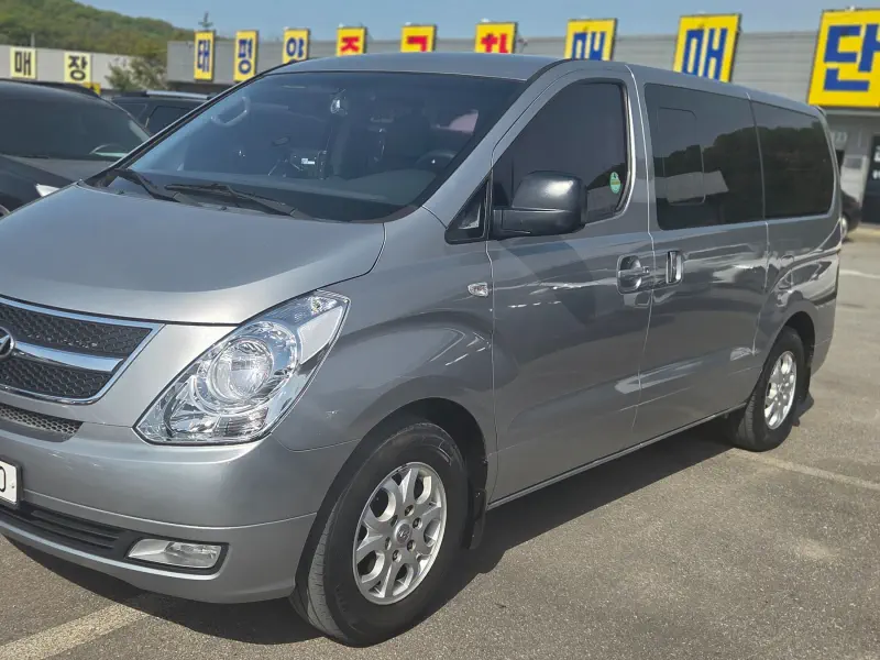 Hyundai Grand Starex