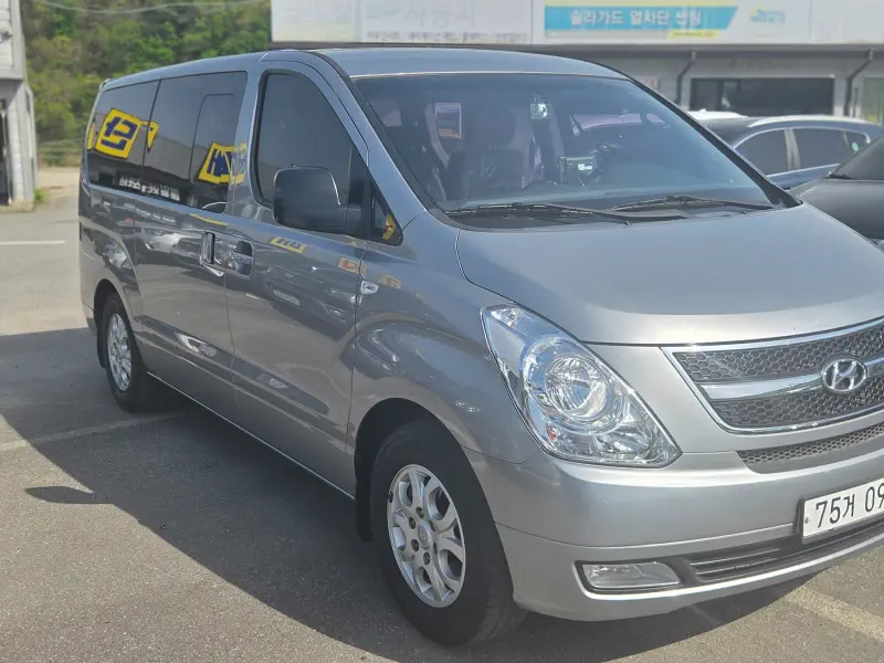 Hyundai Grand Starex