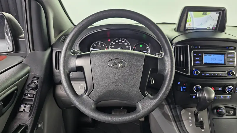 Hyundai Grand Starex