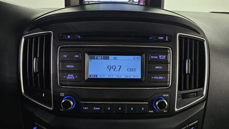 Hyundai Grand Starex