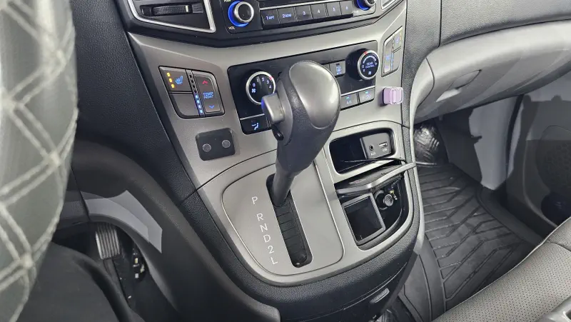 Hyundai Grand Starex