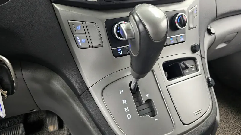 Hyundai Grand Starex