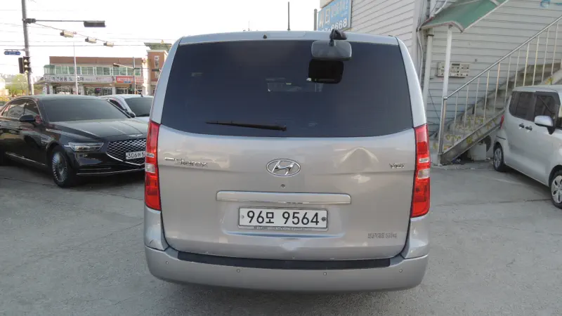 Hyundai Grand Starex