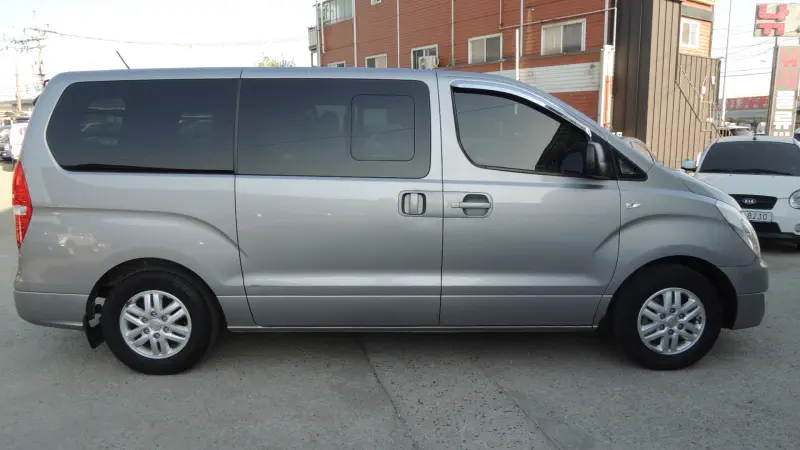 Hyundai Grand Starex