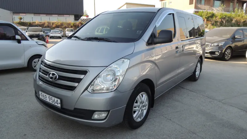 Hyundai Grand Starex