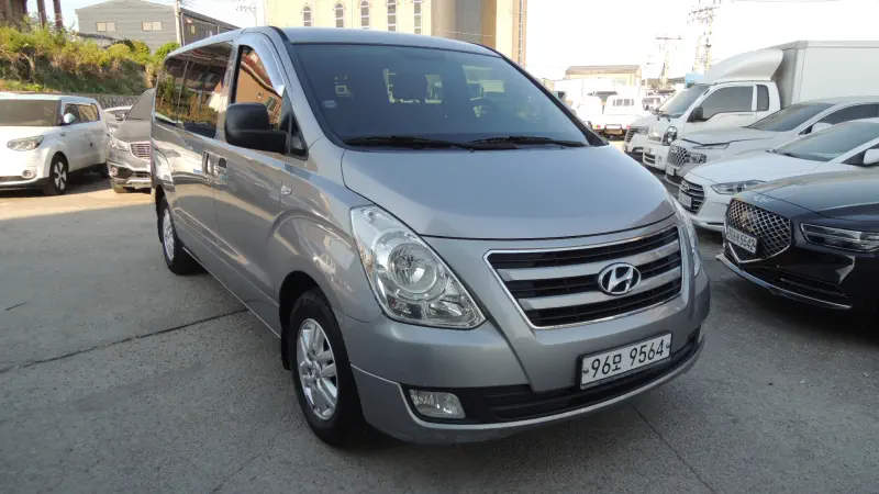 Hyundai Grand Starex